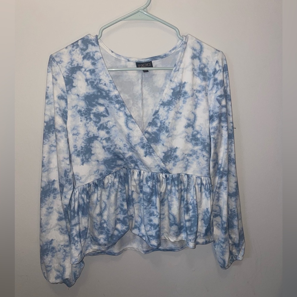 Cloud Style Tie Dye SIZE SMALL Flow Top!